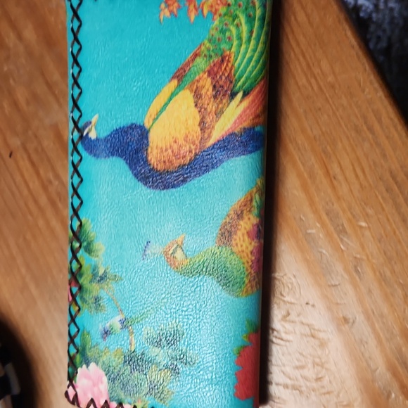 Floral Peacock Women's Wallet - Picture 2 of 11